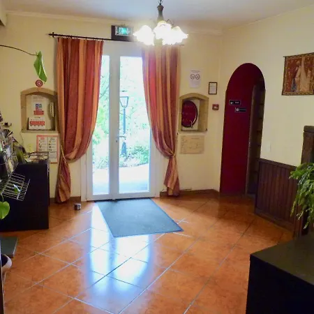Hotel Le Petit Chaperon Rouge