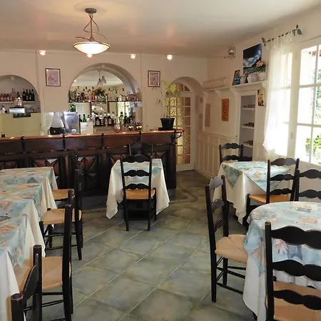 Le Petit Chaperon Rouge 2* Coux-et-Bigaroque-Mouzens