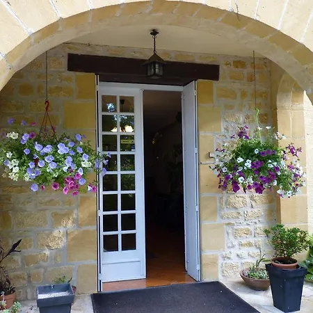 Le Petit Chaperon Rouge Coux-et-Bigaroque-Mouzens