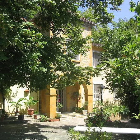 Le Petit Chaperon Rouge Hotel 2*