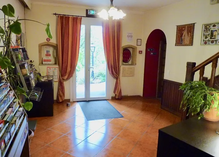 Hotel Le Petit Chaperon Rouge