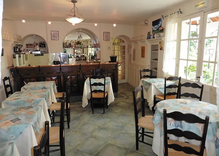 Le Petit Chaperon Rouge 2* Coux-et-Bigaroque-Mouzens