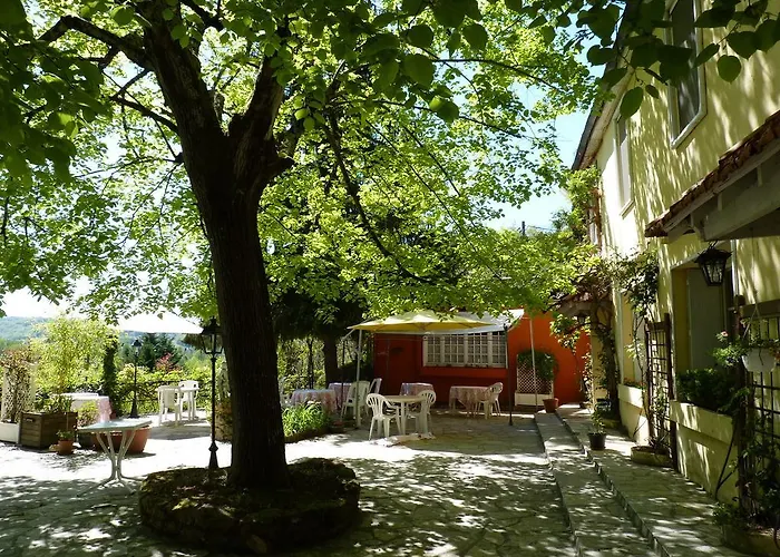 Le Petit Chaperon Rouge Hotel