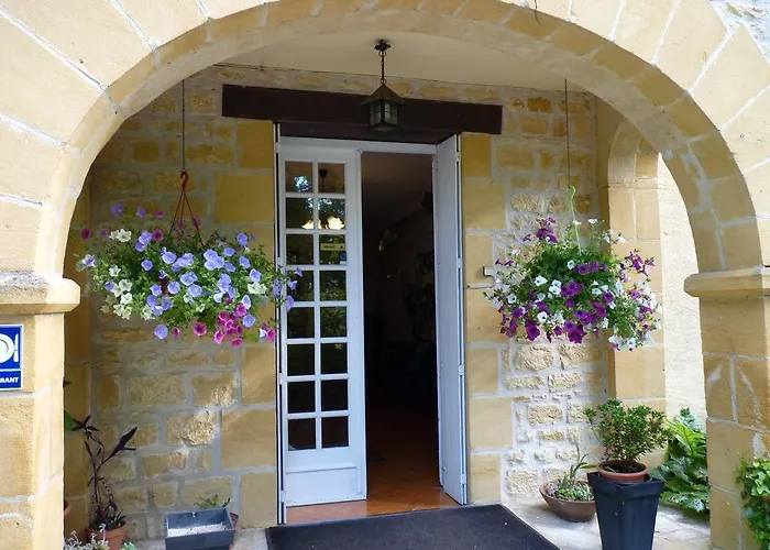 Le Petit Chaperon Rouge Coux-et-Bigaroque-Mouzens